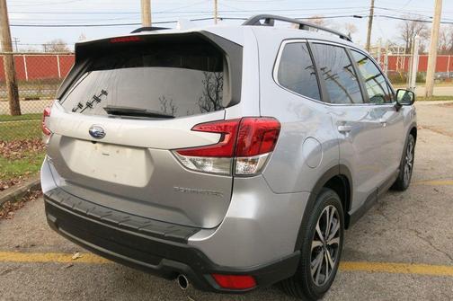 Ice Silver Metallic 2023 Subaru Forester Limited