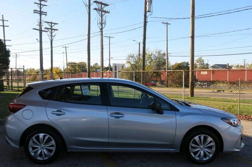 2019 Subaru Impreza 2.0i