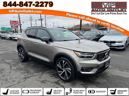 2022 Volvo XC40 T5 R-Design