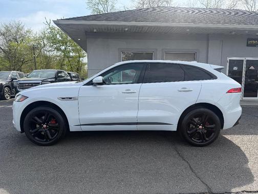 2017 Jaguar F-PACE 35t R-Sport