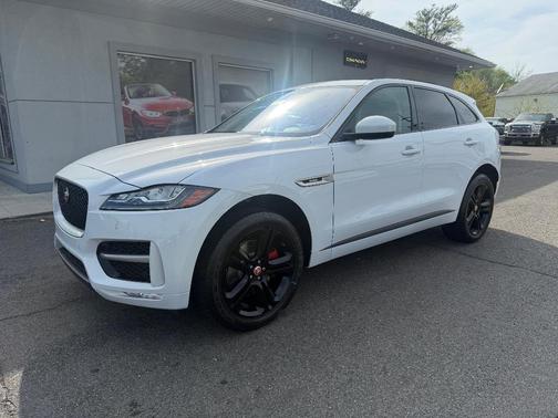 2017 Jaguar F-PACE 35t R-Sport