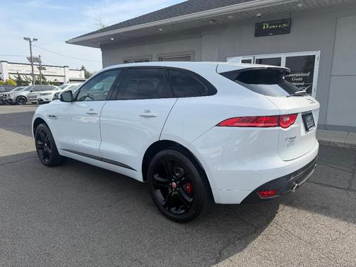 2017 Jaguar F-PACE 35t R-Sport