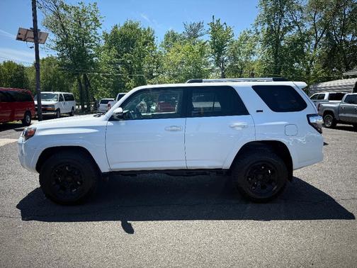 White 2022 Toyota 4Runner SR5 Premium