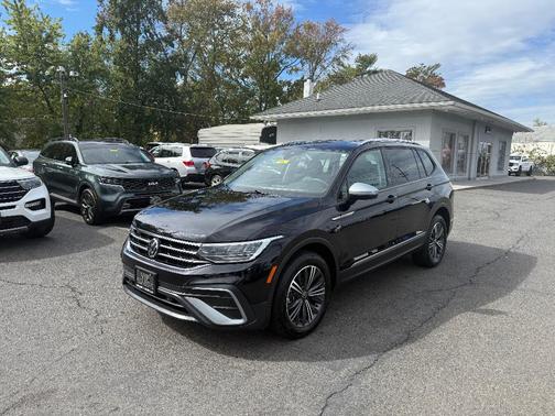 2024 Volkswagen Tiguan 2.0T Wolfsburg Edition