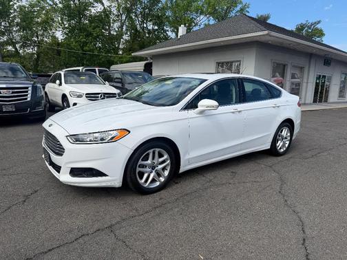 Oxford White 2014 Ford Fusion SE