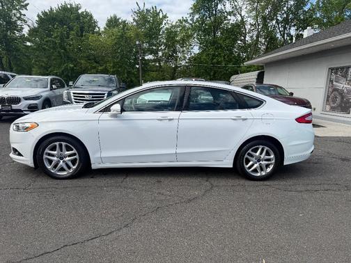 Oxford White 2014 Ford Fusion SE