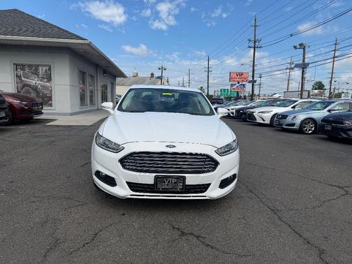 Oxford White 2014 Ford Fusion SE