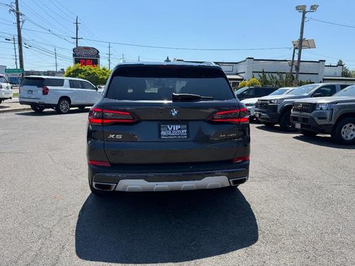 Dark Graphite Metallic 2022 BMW X5 xDrive40i