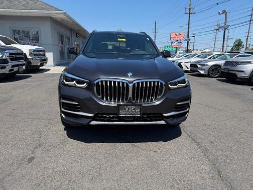 Dark Graphite Metallic 2022 BMW X5 xDrive40i