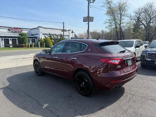 2017 Maserati Levante S