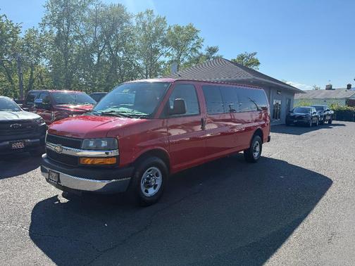 Victory Red 2014 Chevrolet Express 3500 LT