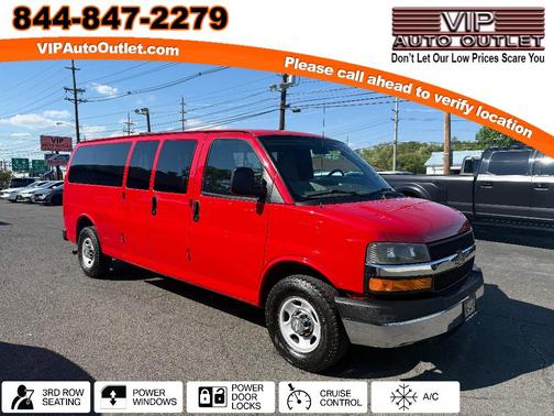 Victory Red 2014 Chevrolet Express 3500 LT