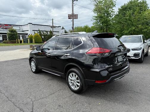 Brilliant Silver Metallic 2020 Nissan Rogue SV