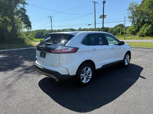 Oxford White 2019 Ford Edge SEL