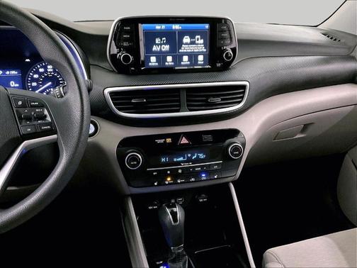 Cream White 2020 Hyundai TUCSON SEL