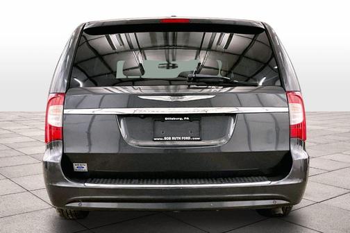 2012 Chrysler Town & Country Touring-L
