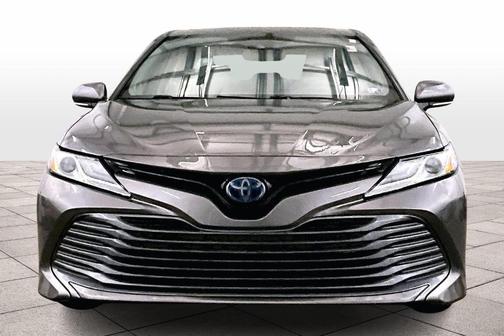 2020 Toyota Camry Hybrid XLE