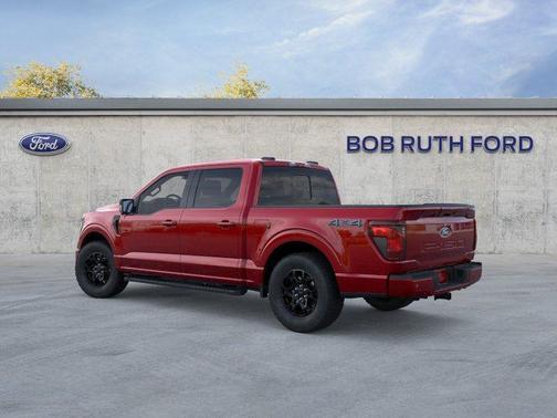 Rapid Red Metallic Tinted Clearcoat 2025 Ford F-150 XLT