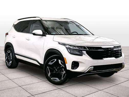 Snow White Pearl 2024 Kia Seltos SX