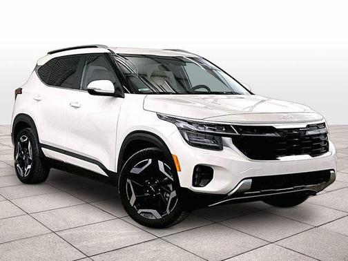 Snow White Pearl 2024 Kia Seltos SX