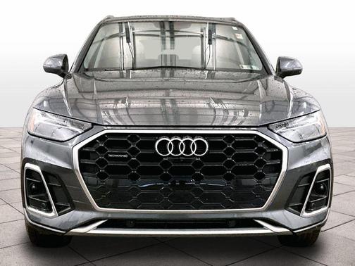 Daytona Gray Pearl Effect 2023 Audi Q5 45 S line Premium Plus