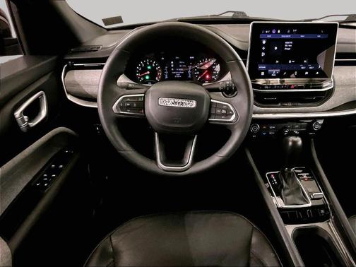 Sting Gray Clearcoat 2023 Jeep Compass Latitude Lux