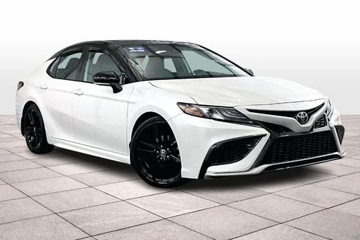 2022 Toyota Camry Hybrid XSE