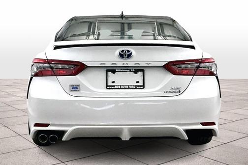 2022 Toyota Camry Hybrid XSE