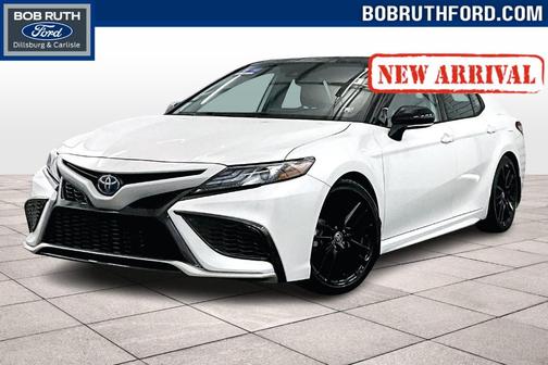 2022 Toyota Camry Hybrid XSE