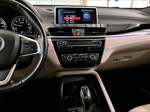 Mineral White Metallic 2020 BMW X2 sDrive28i