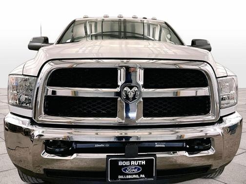 Bright White Clearcoat 2018 RAM 3500 SLT