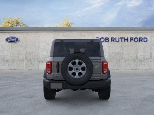 Carbonized Gray Metallic 2026 Ford Bronco Big Bend