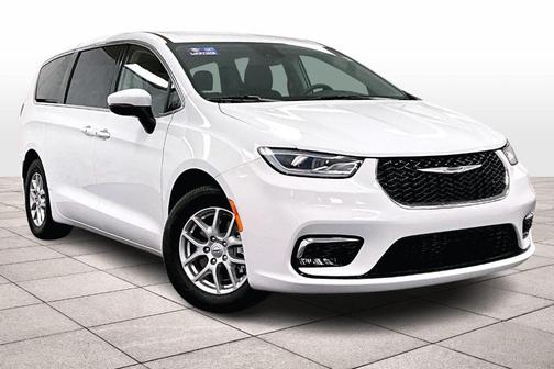 2023 Chrysler Pacifica Touring-L