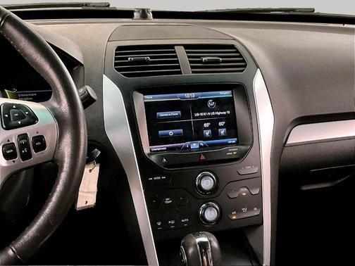 White Platinum Tri-Coat Metallic 2015 Ford Explorer XLT