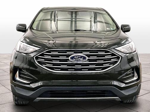 Green 2022 Ford Edge SEL