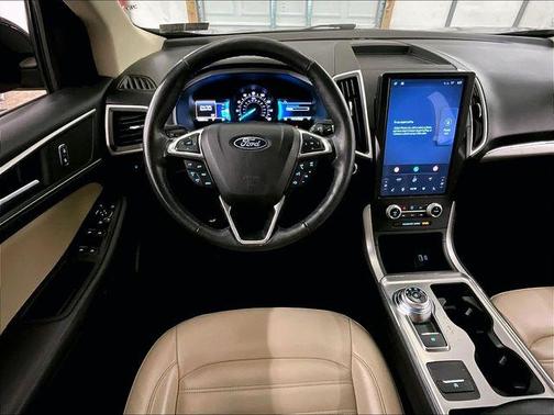 Forged Green Metallic 2022 Ford Edge SEL