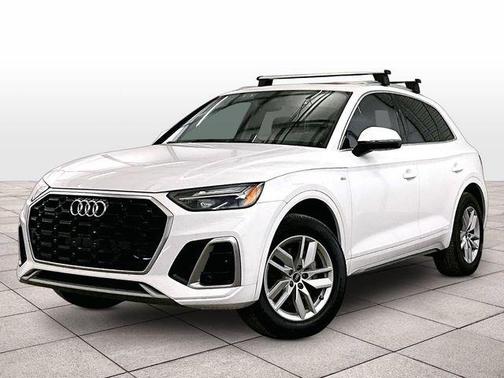 Ibis White 2022 Audi Q5 45 S line quattro Premium
