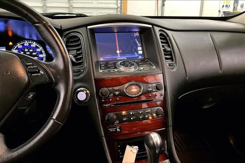 2016 INFINITI QX50 Base