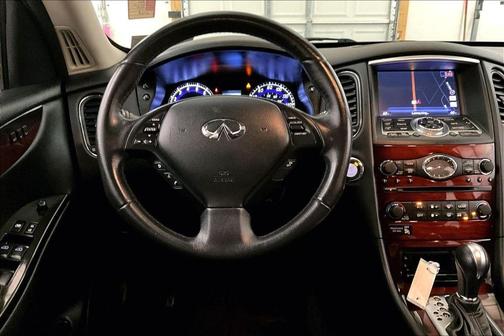 2016 INFINITI QX50 Base