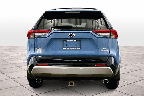 2022 Toyota RAV4 Hybrid SE