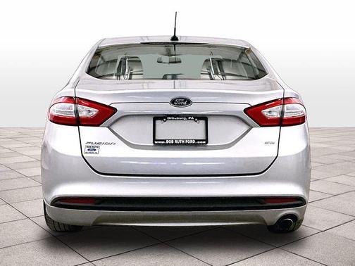 Ingot Silver 2016 Ford Fusion SE