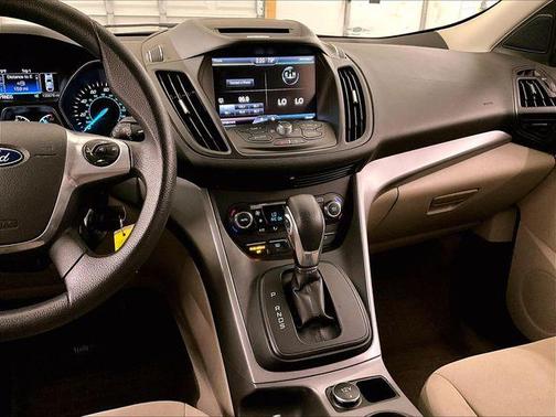 White Platinum Clearcoat Metallic 2015 Ford Escape SE
