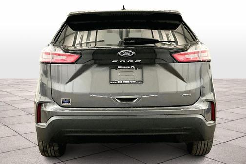 2021 Ford Edge SE