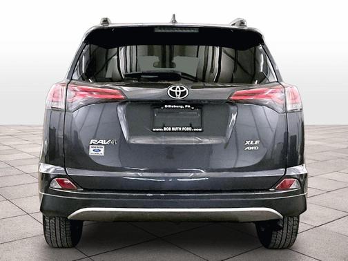 Magnetic Gray Metallic 2018 Toyota RAV4 XLE