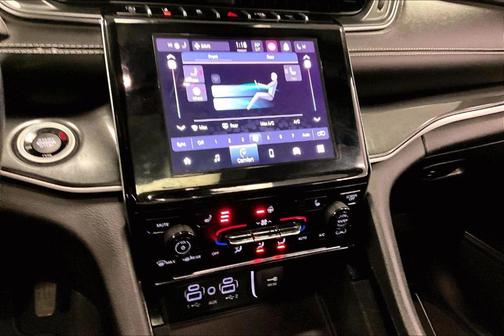 2022 Jeep Grand Cherokee L Laredo