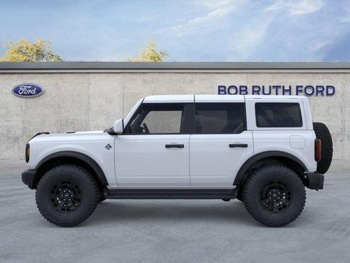 Oxford White 2026 Ford Bronco Outer Banks