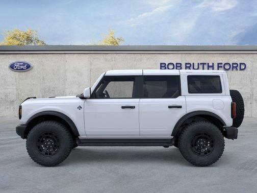 Oxford White 2026 Ford Bronco Outer Banks