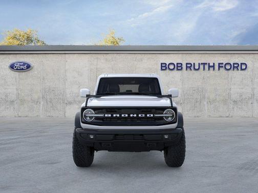 Oxford White 2026 Ford Bronco Outer Banks