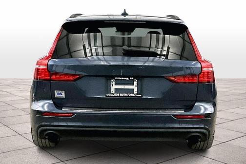 2020 Volvo V60 T5 Momentum