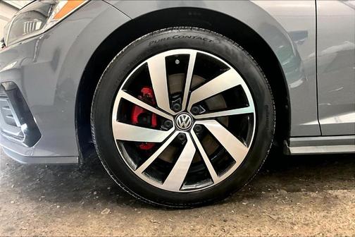 2019 Volkswagen Jetta GLI 2.0T S